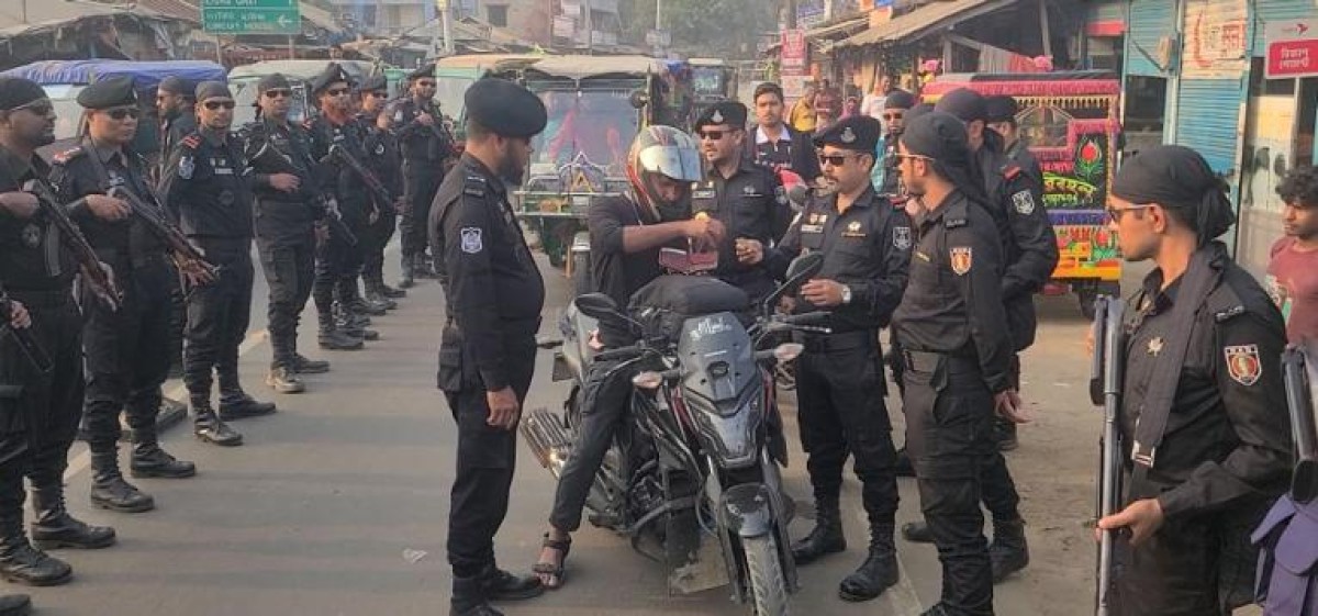 ভোলায় অবাধ, সুষ্ঠু ও উৎসবমুখর ভোট গ্রহণের লক্ষ্যে তৎপর আইনশৃঙ্খলা বাহিনী